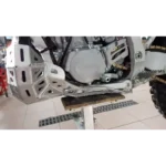 Kryt pod motor+gajdy Yamaha YZ 250 05-23 – Obrázok 4